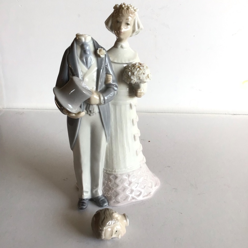 Vintage Lladro Bride & Groom Porcelain Cake Topper Figurine